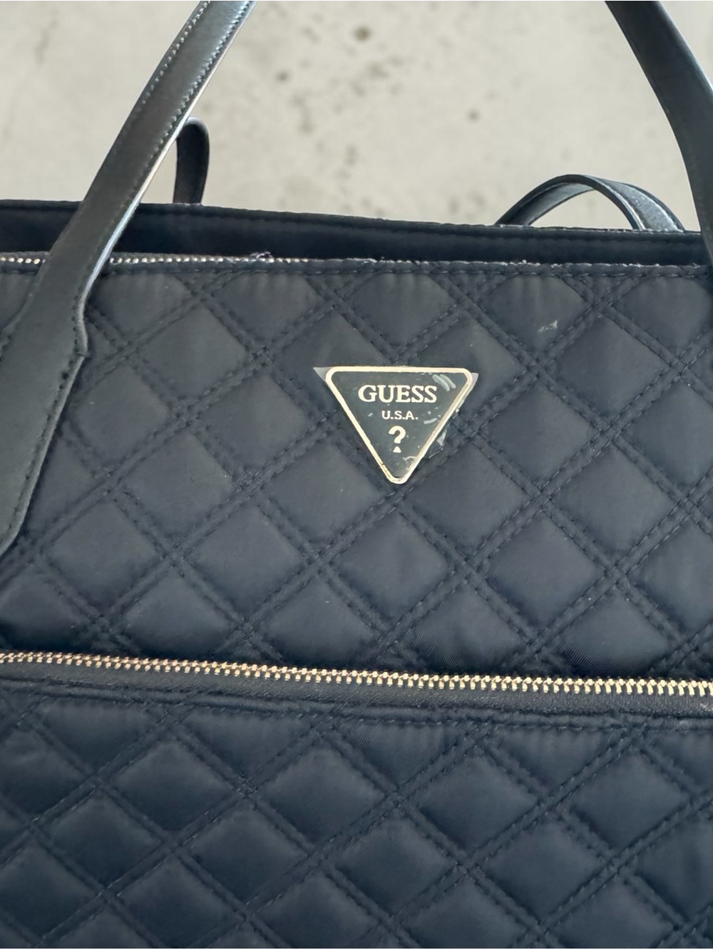 GUESS Jaxi Top Quilted Zip Tote - Picture 5 of 13